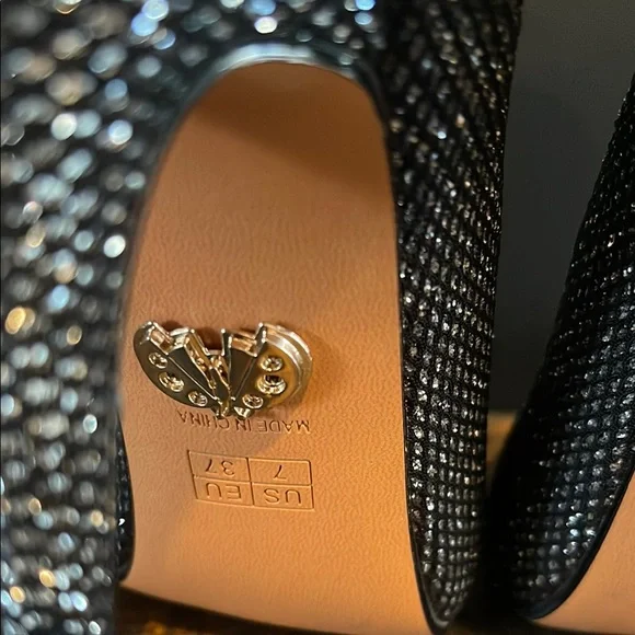 Elegant Black and Silver Women's Heels - Size 7 - Picture 8 of 12